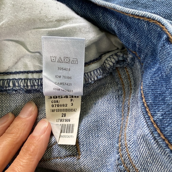 LOFT Relaxed Skinny Jeans Medium Wash Size 28 or 6 - Picture 7 of 11